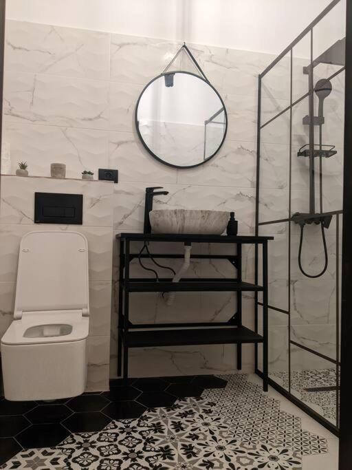 The Industrique Home - 3 Bedroom Apartment Timisoara Bagian luar foto