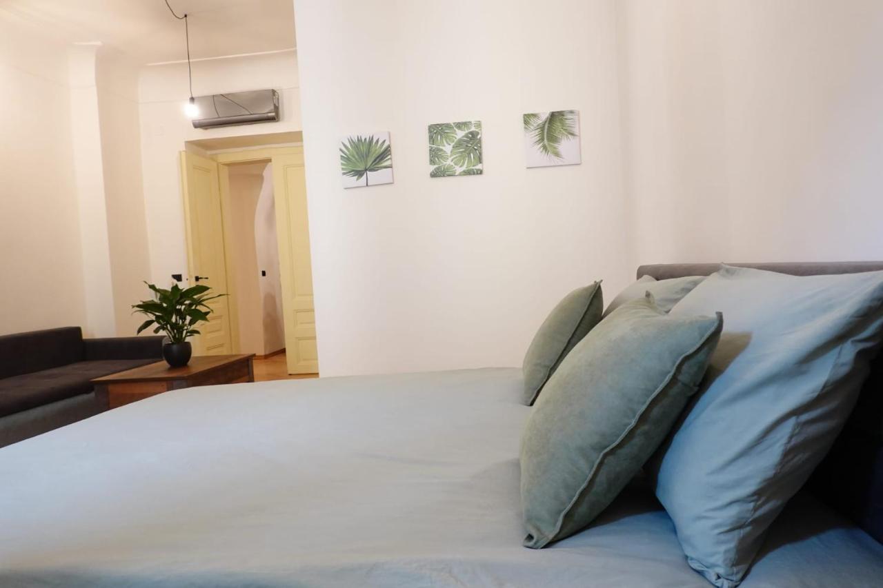 The Industrique Home - 3 Bedroom Apartment Timisoara Bagian luar foto