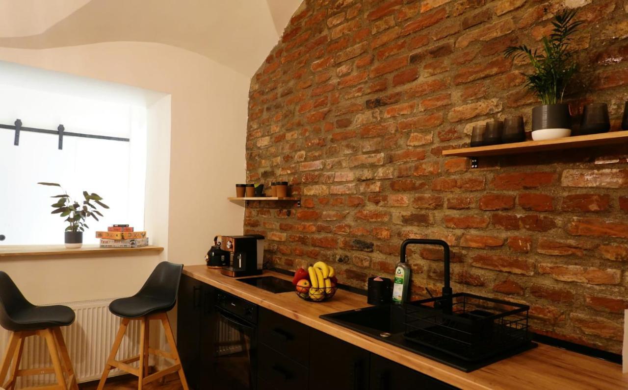 The Industrique Home - 3 Bedroom Apartment Timisoara Bagian luar foto