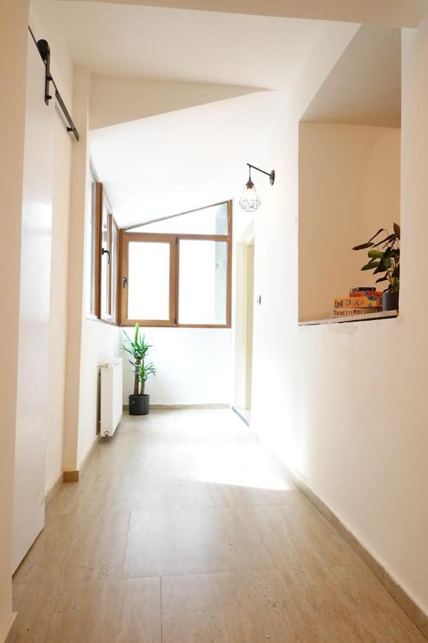 The Industrique Home - 3 Bedroom Apartment Timisoara Bagian luar foto