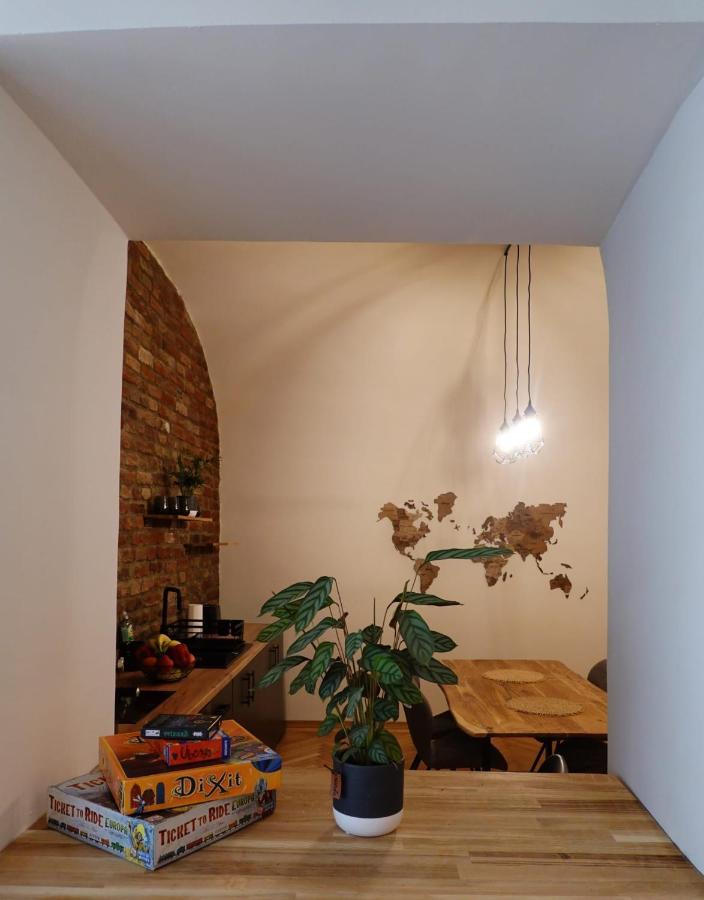 The Industrique Home - 3 Bedroom Apartment Timisoara Bagian luar foto
