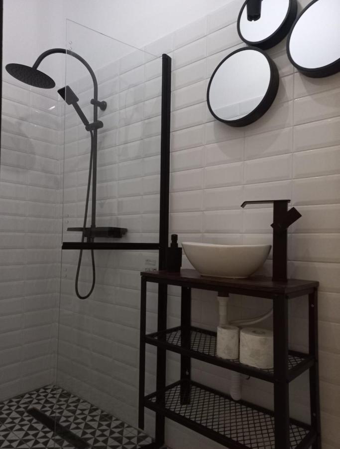The Industrique Home - 3 Bedroom Apartment Timisoara Bagian luar foto